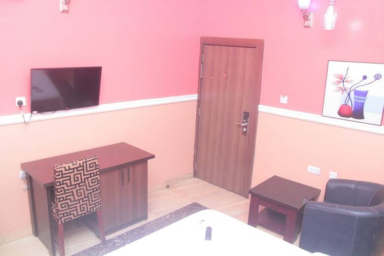 Titanic View Hotel & Suites Ltd