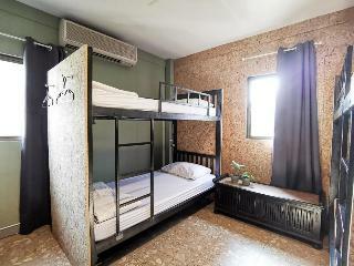 Hostal Foresttel Bkk - Hostel