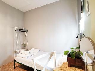 Hostal Foresttel Bkk - Hostel