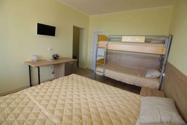 Bed & Breakfast Guest House Chernomorskaya 8a