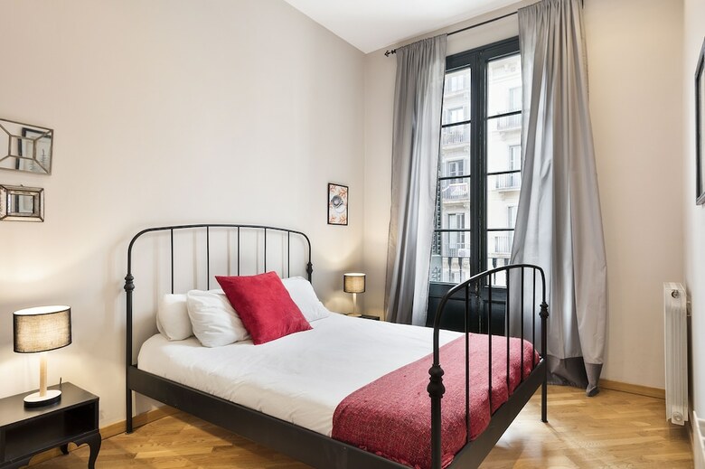 Midtown Luxury Apartment VI Rosy