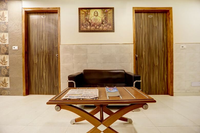 Oyo 22494 Hotel Milan