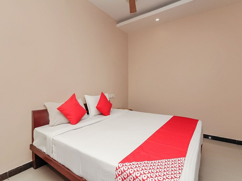 Oyo 740 Hotel Grand Elite