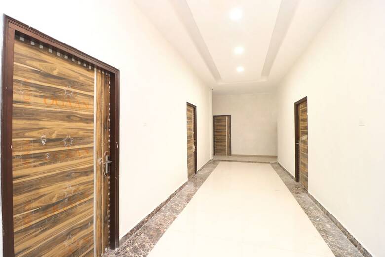 Hotel Oyo 16734 Sheela Stays