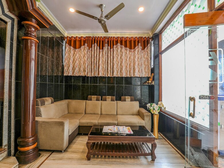 Oyo 12680 Hotel Sitara Inn
