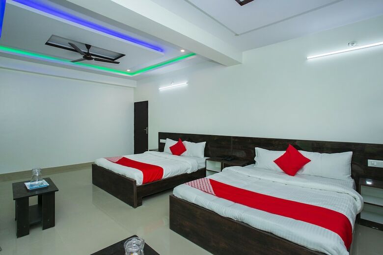 Hotel Oyo 19704 Sai Dham Comfort