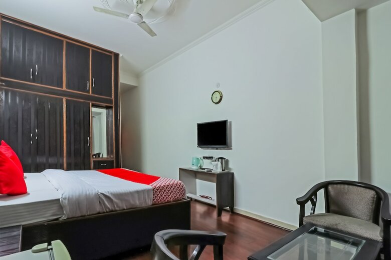 Oyo 18465 Hotel Nestway