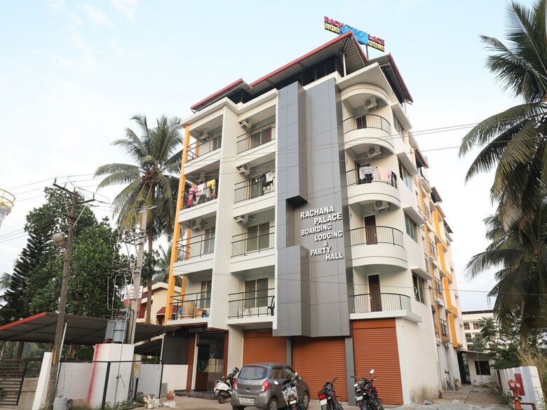 Apartamentos Oyo 22440 Rachana Boarding And Lodging