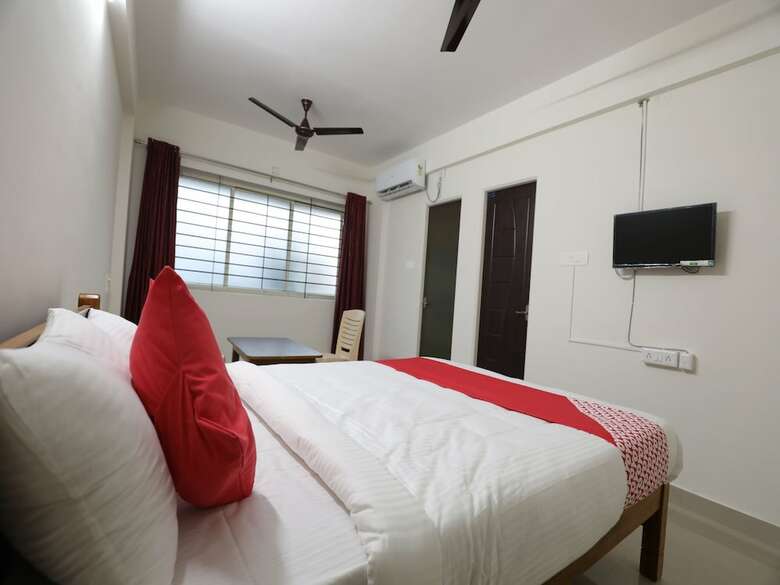 Apartamentos Oyo 22440 Rachana Boarding And Lodging