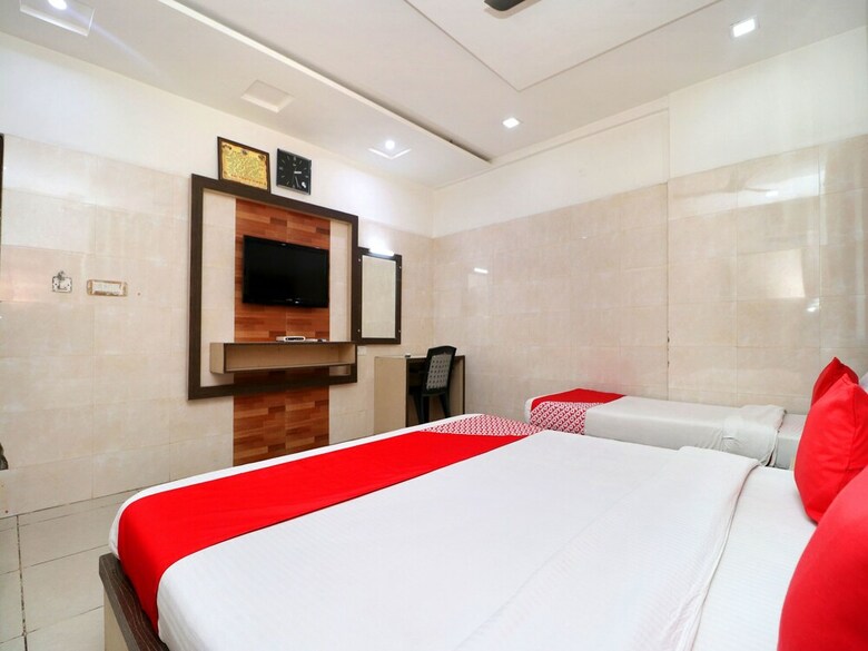 Apartamentos Oyo 23357 Raj Tirath Niwas
