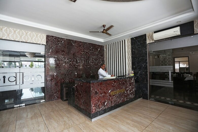 Oyo 19514 Hotel Park Regency