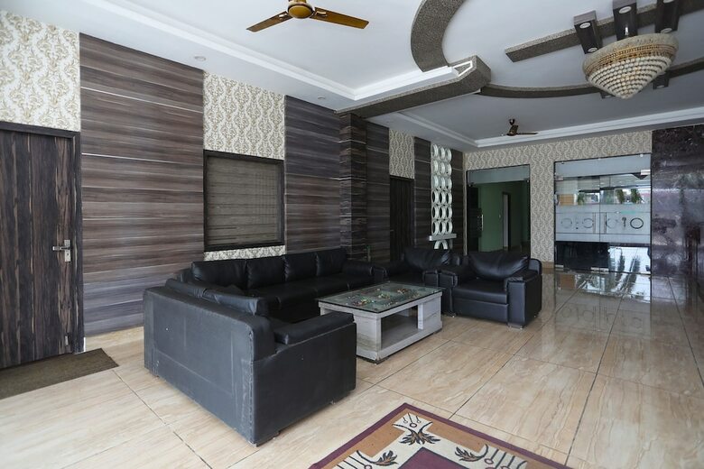 Oyo 19514 Hotel Park Regency