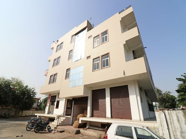 Hotel Oyo 19827 Shree Ram Palace