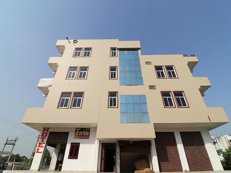 Hotel Oyo 19827 Shree Ram Palace