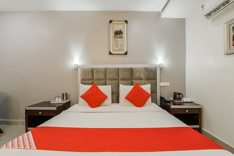 Oyo 5231 M V Boutique Hotel