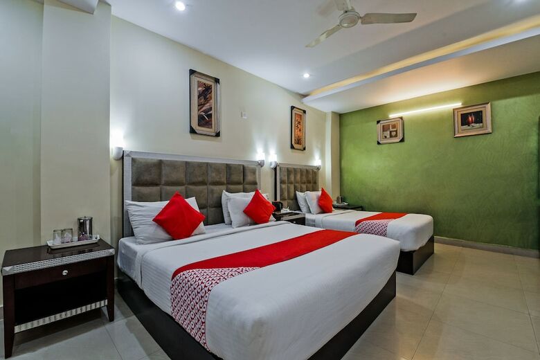 Oyo 5231 M V Boutique Hotel