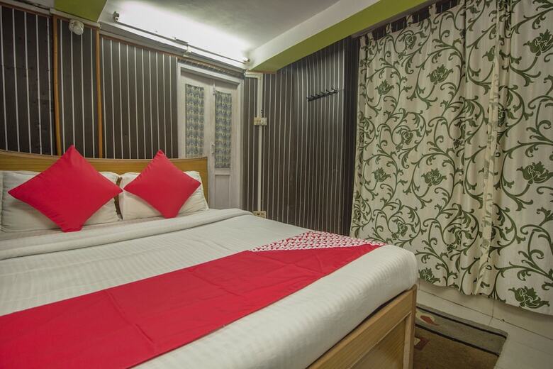 Oyo 3875 Hotel Everest Glory
