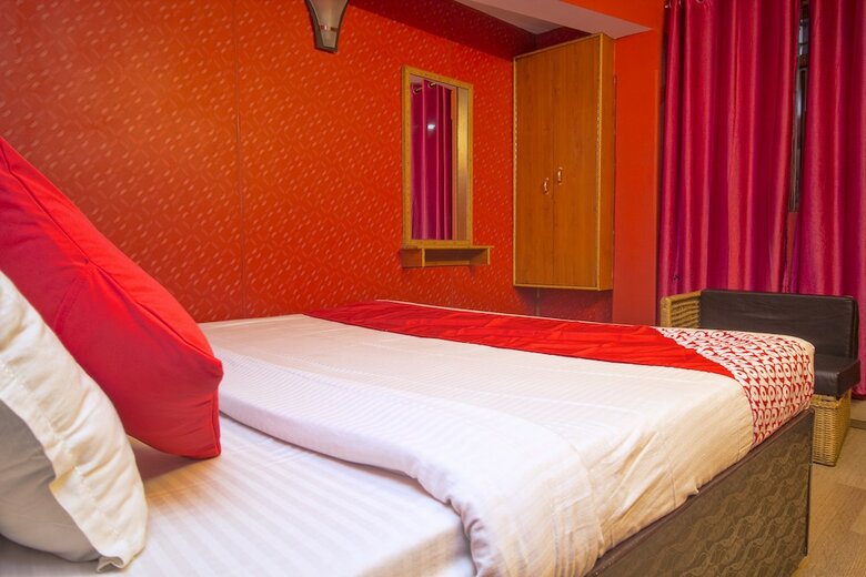 Oyo 3875 Hotel Everest Glory