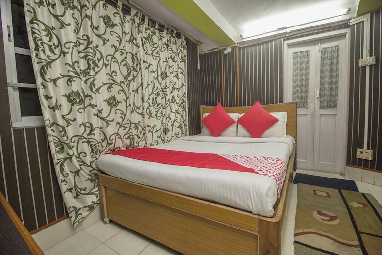 Oyo 3875 Hotel Everest Glory