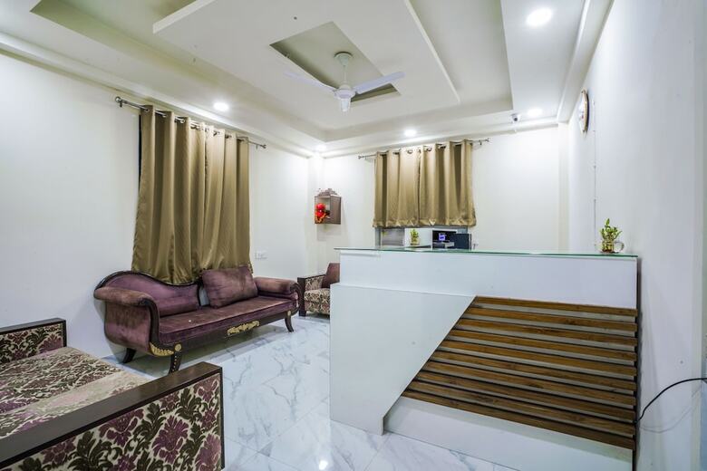 Oyo 23299 Hotel Royal Orbit