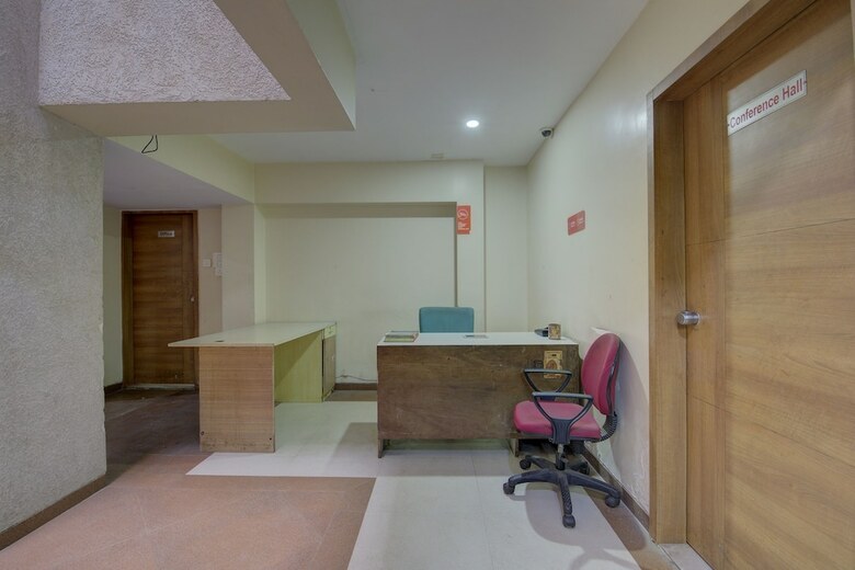 Oyo 24981 Hotel Ashwamedh Residency