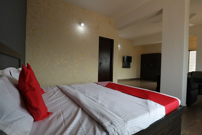 Hotel Oyo 24602 City Residence