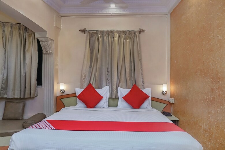 Oyo 23711 Hotel Tushar