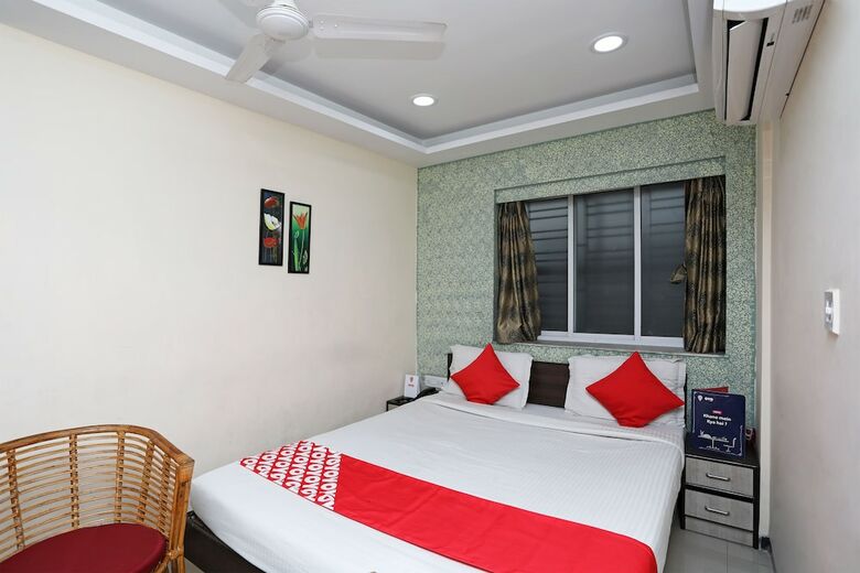 Hotel Oyo 25072 Flagship Naman's Inn