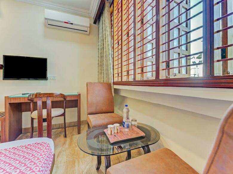Hotel Oyo 26855 Kailasdham