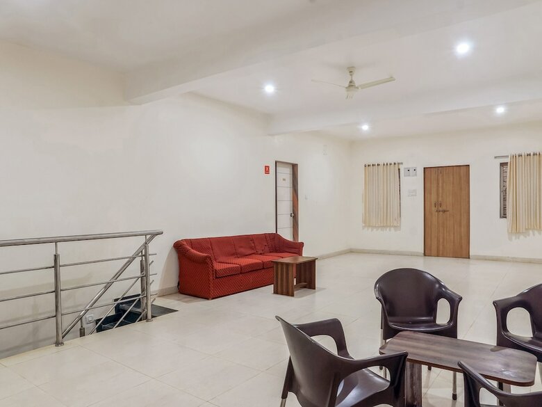 Oyo 25095 Hotel Valley View Residency