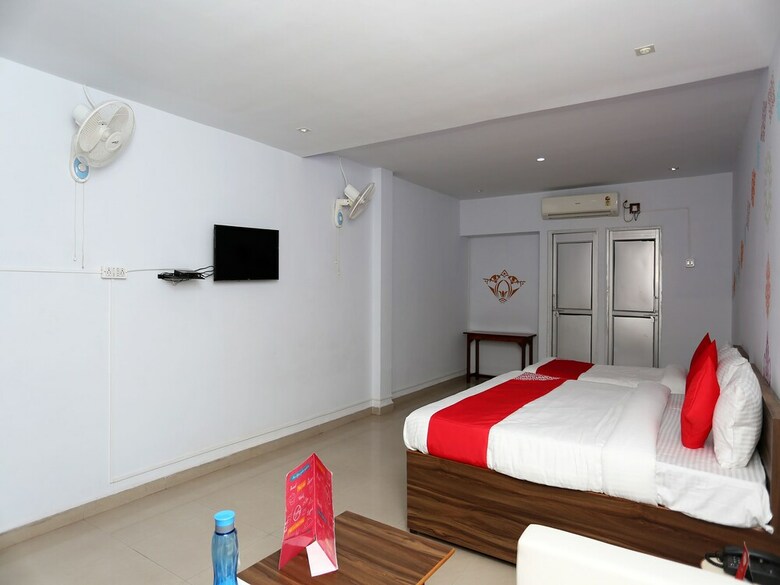 Hotel Oyo 18501 The Palms Resort