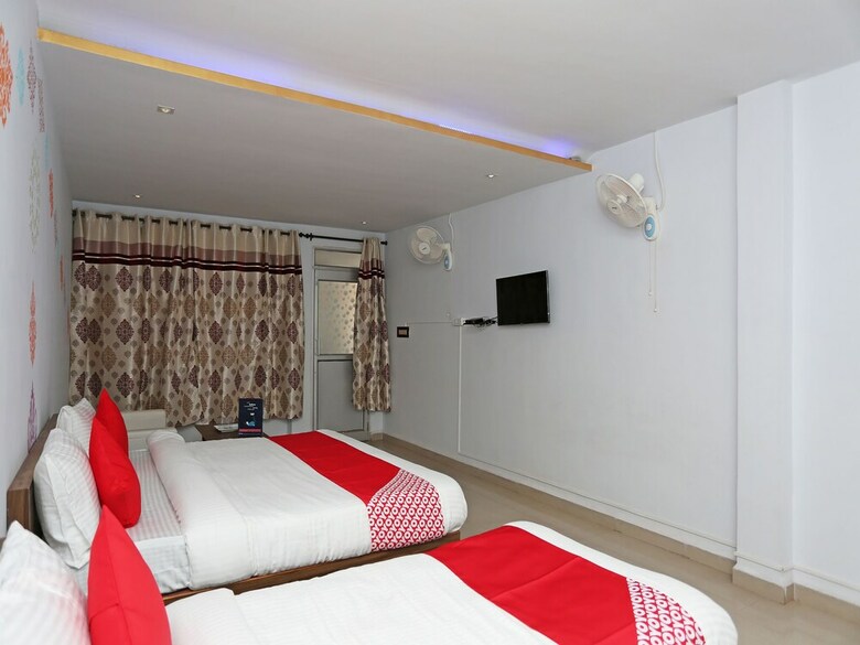 Hotel Oyo 18501 The Palms Resort