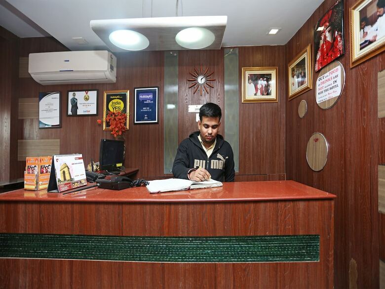 Oyo 26968 Hotel Aditya International