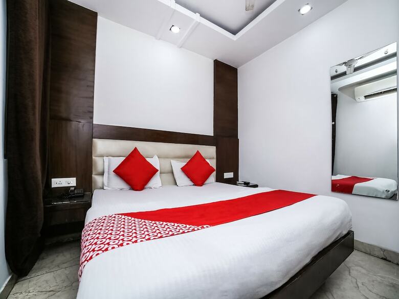 Oyo 11150 Hotel Bella Vista