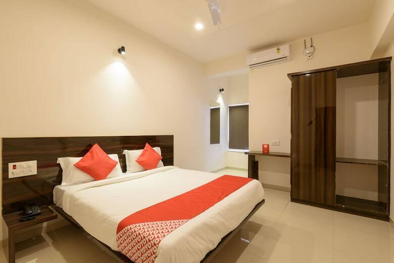 Hotel Oyo 22964 Kundan Lawns