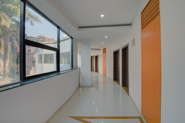 Hotel Oyo 27740 Anantha Residency