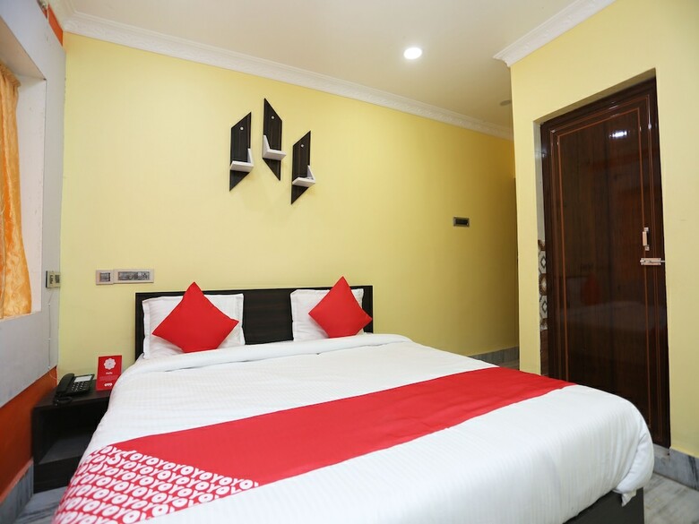 Hotel Oyo 19602 Omm Residency