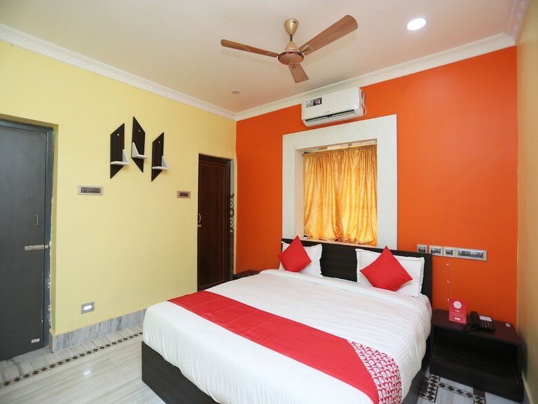Hotel Oyo 19602 Omm Residency