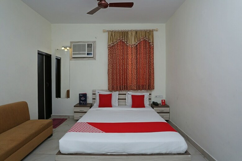 Hotel Oyo Flagship 26243 Second House