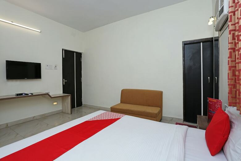 Hotel Oyo Flagship 26243 Second House