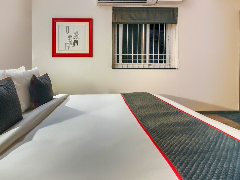 Hotel Oyo 17209 Silverkey Malikarjuna Residency Gachibowli