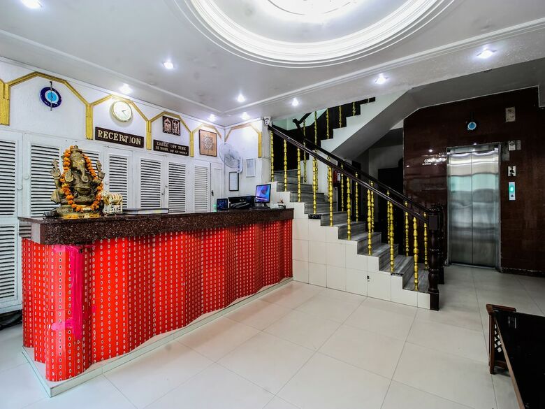 Oyo 24801 Hotel Star Palace