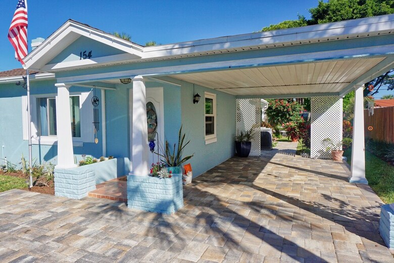 St Pete Beach, Backyard Sanctuary 154
