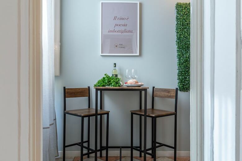 Wine Apartments Florence Pinot
