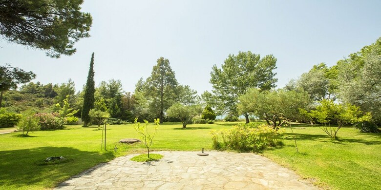 Greenlea Beachfront Villa Spathies