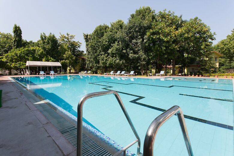 Hotel Amantra Shilpi Resort