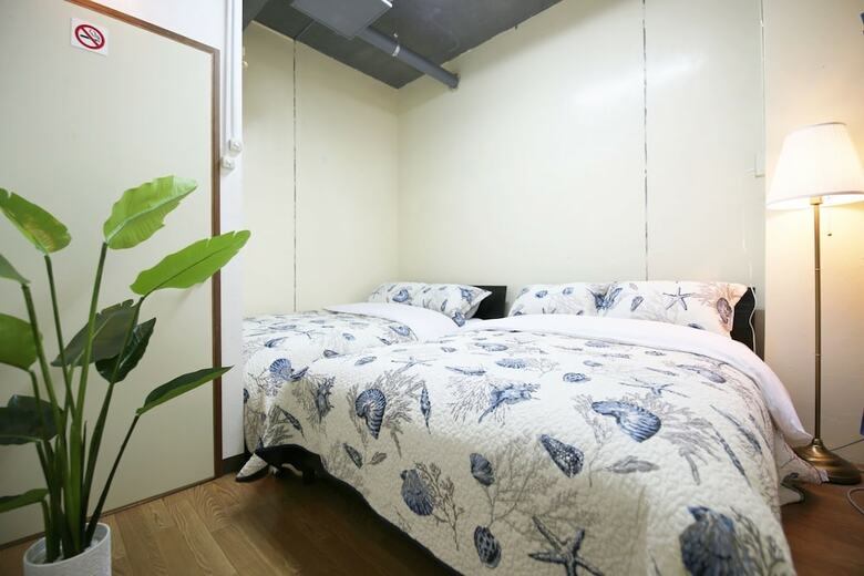 Apartamentos Maejima Bldg
