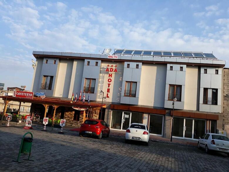 Ada Hotel
