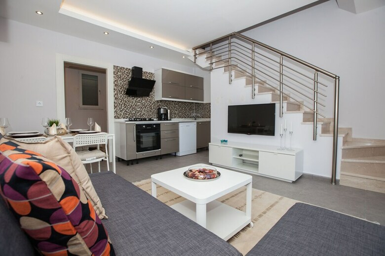 Truemar Hotels & Suites