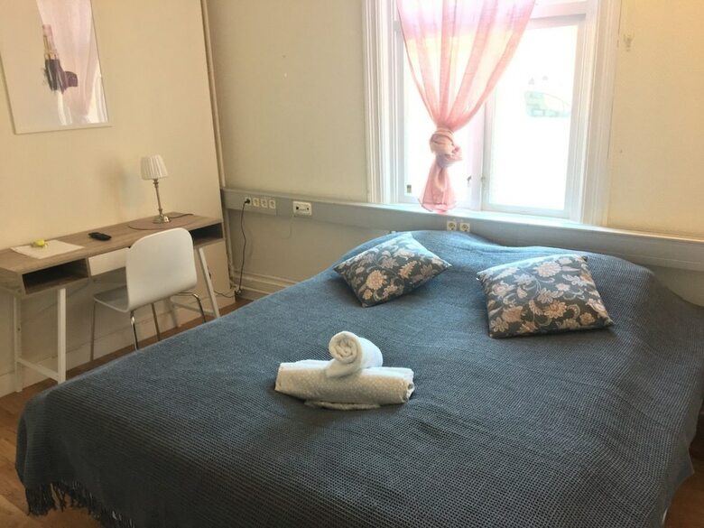 Bed & Breakfast J�rnv�gshotellet Skara